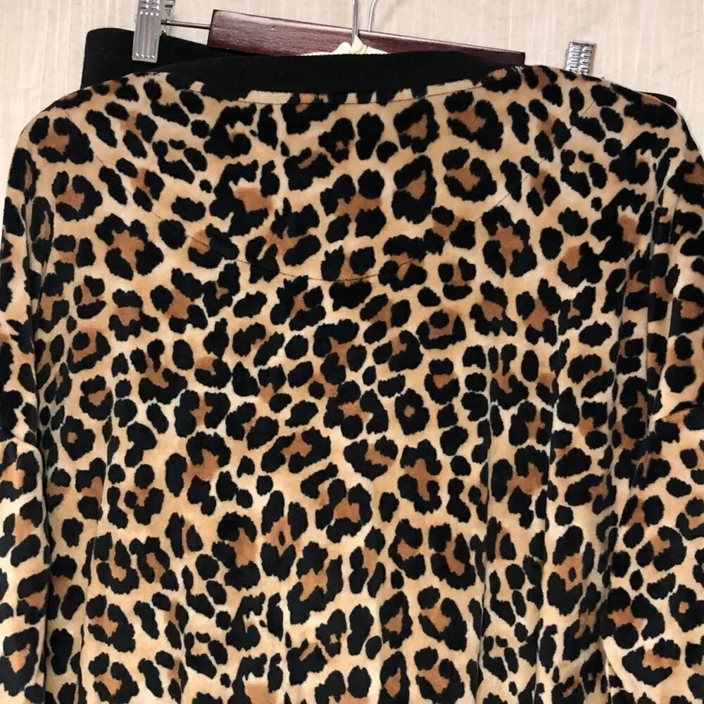 Secret Treasures M Sleepwear Lounge Velour Leopard Print Top & Bottom Set